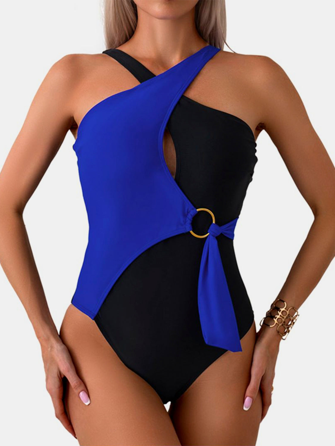 Plus SizeSleeveless Cutout Contrast One-Piece Swimsuit_1