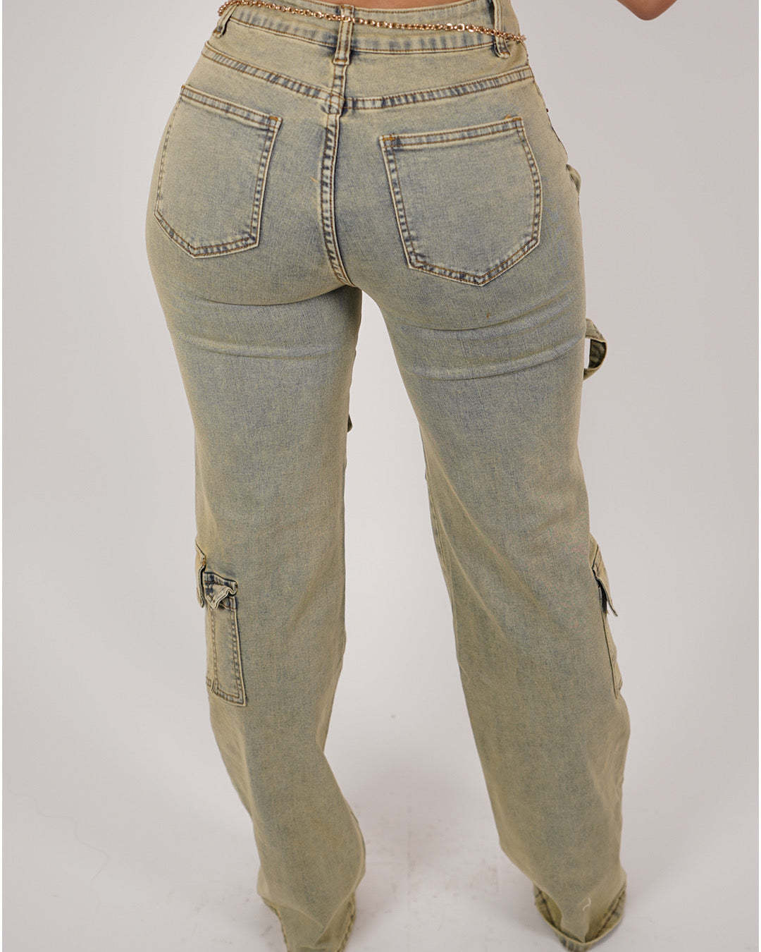Vintage Charm: Low-Waisted Zippered Multi-Bag Cargo Workwear Plus Size Denim Jeans_1