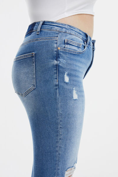 Plus Size Mid-Rise Distressed Ripped Straight Jeans_5